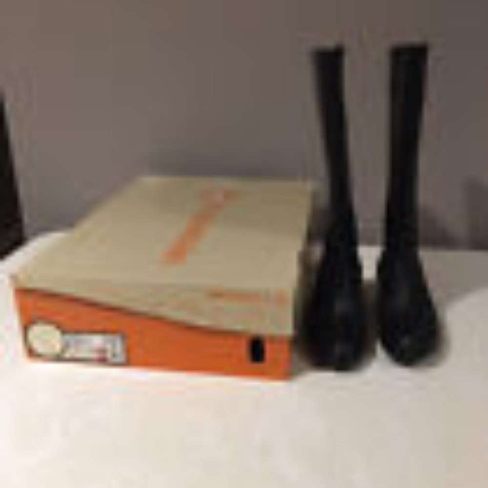New with Box! Merrell Angelic Peak Waterproof tall leather boots Size 5.5